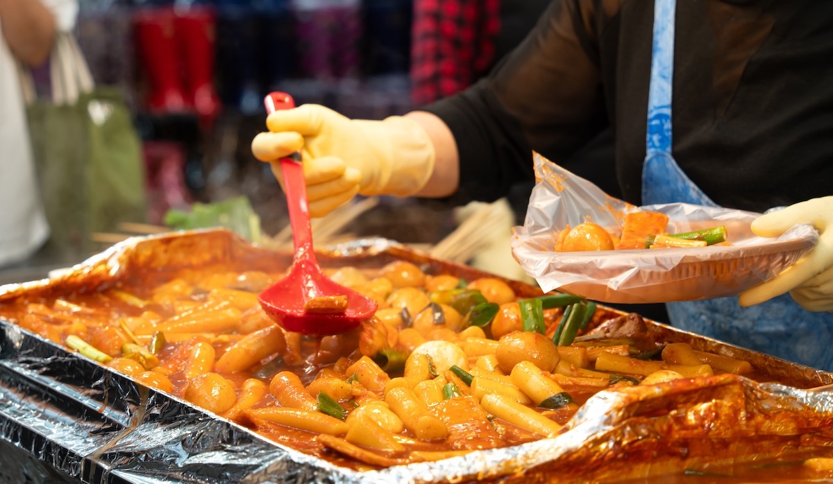 Tteokbokki Tu Mon An Cung Dinh Den Bieu Tuong Duong Pho