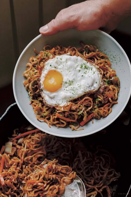 Lễ hội Obon Nhật Bản – Hành Trình Tri Ân Tổ Tiên Đậm Chất Văn Hóa Xứ Phù Tang 6 yakisoba